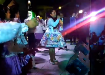 Sonia Morales deleito con sus canciones en Fiesta Patronal 2018 – Residentes de San Pedro de Cajas en Lima